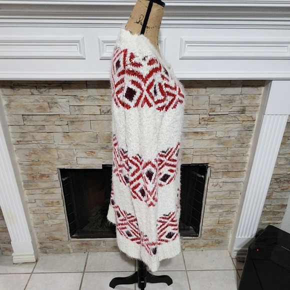 Monroe and Maine red and white fair aisle shop neck‎ fuzzy eyelash sweater tunic - Picture 4 of 7